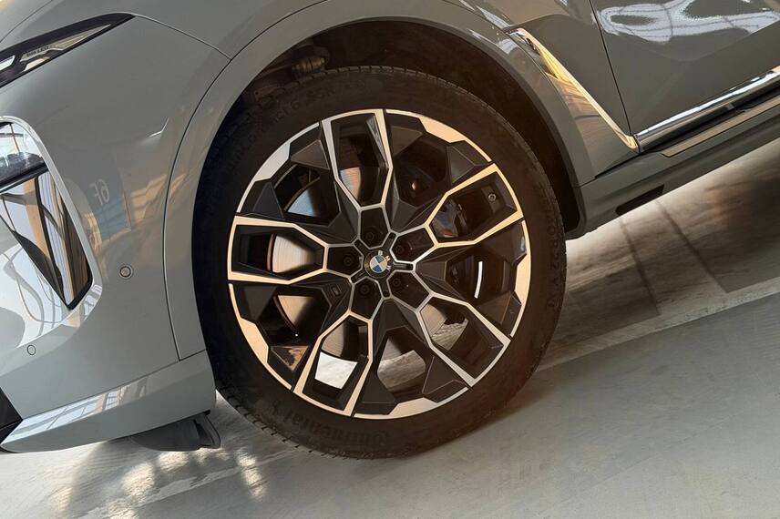 BMW X7 40i, 2024, Бруклин — фото 4