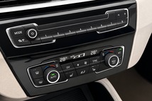 BMW X1 18i, 2021, Белый — фото 5