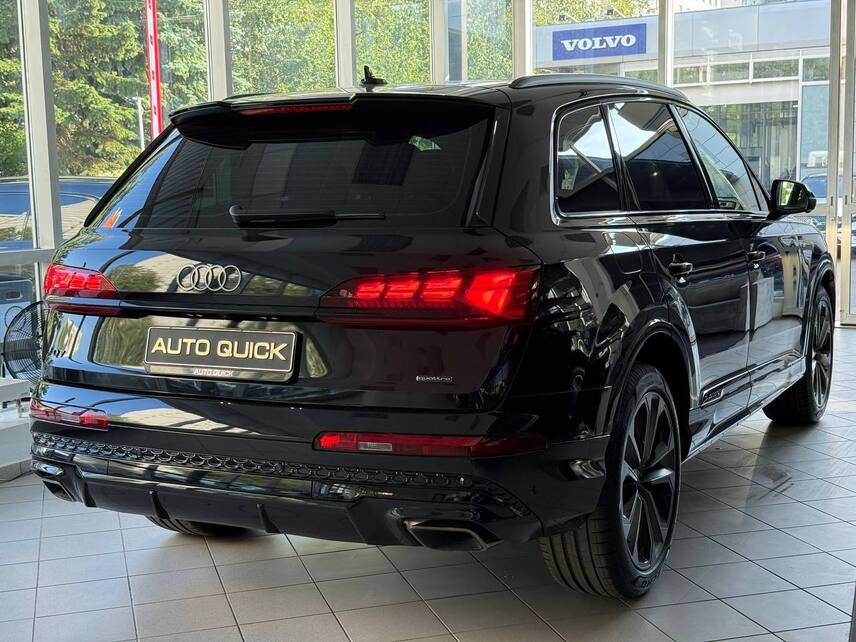 Audi Q7 55TFSI, 2025, Чёрный — фото 2