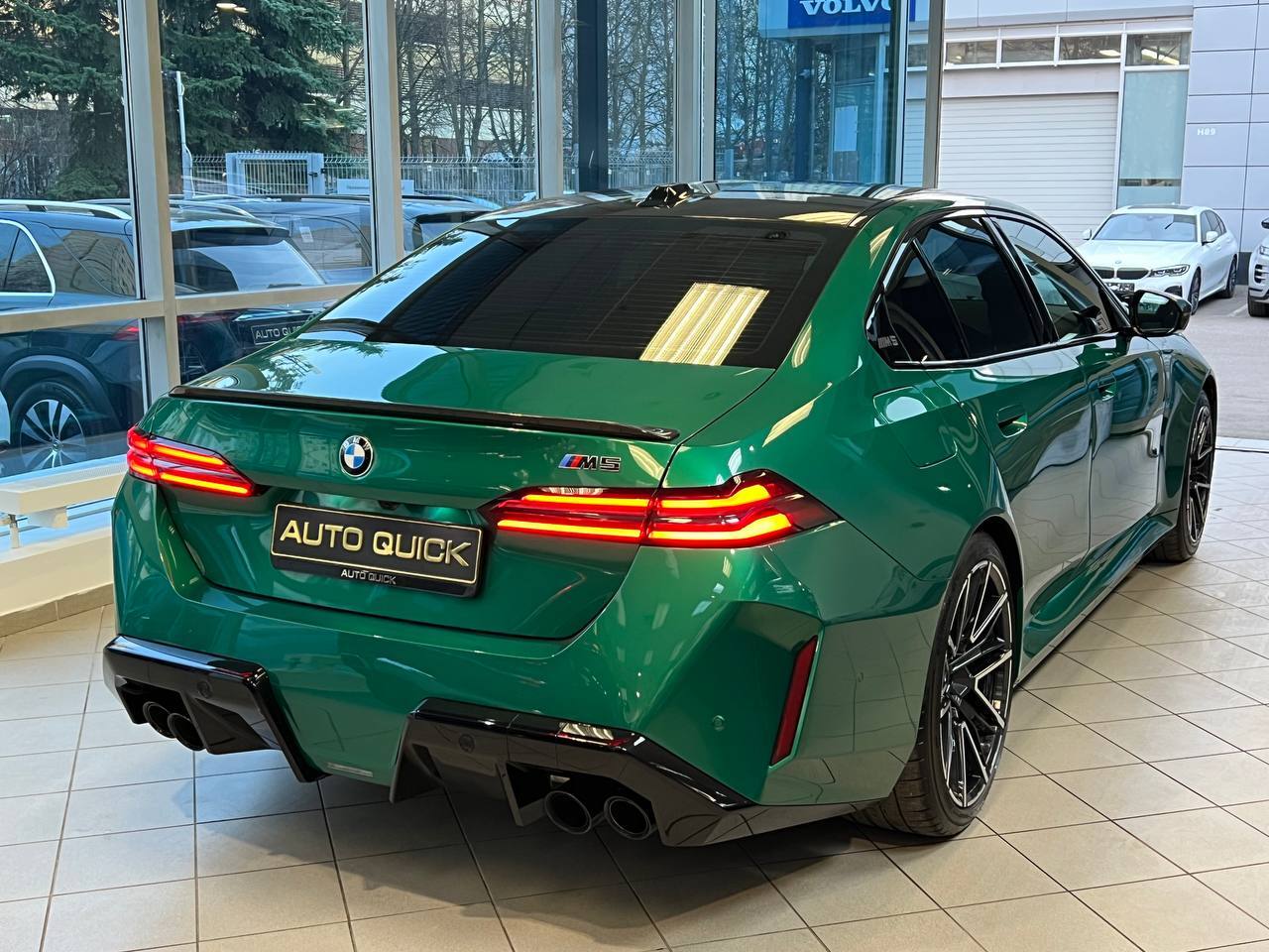BMW M5, 2024, Зелёный — фото 4