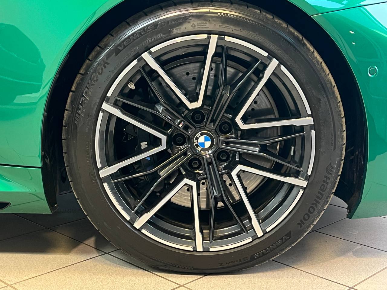 BMW M5, 2024, Зелёный — фото 6