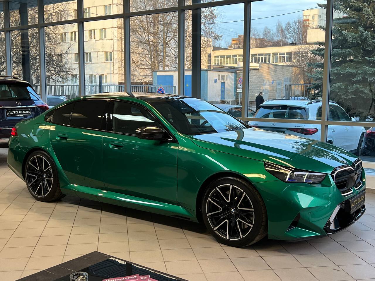 BMW M5, 2024, Зелёный