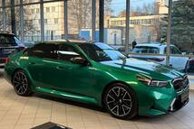 BMW M5, 2024, Зелёный — фото 1