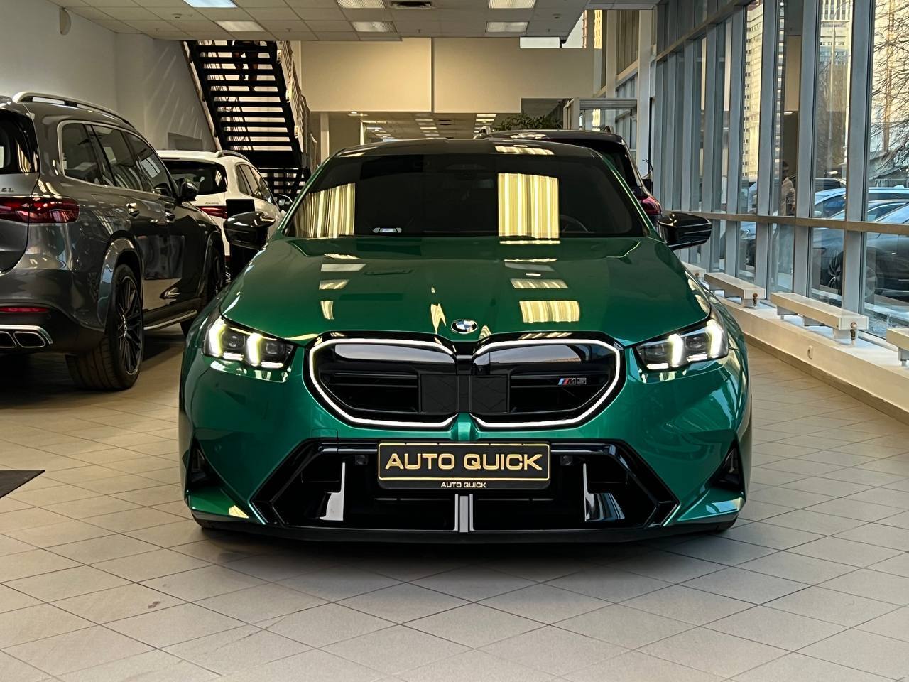 BMW M5, 2024, Зелёный — фото 2