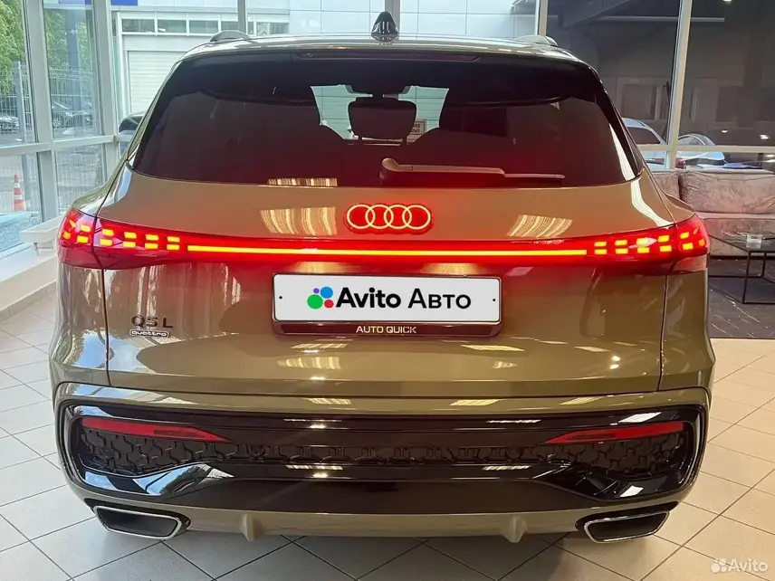 Audi Q5L 40 TFSI, 2026, оливковый  — фото 5