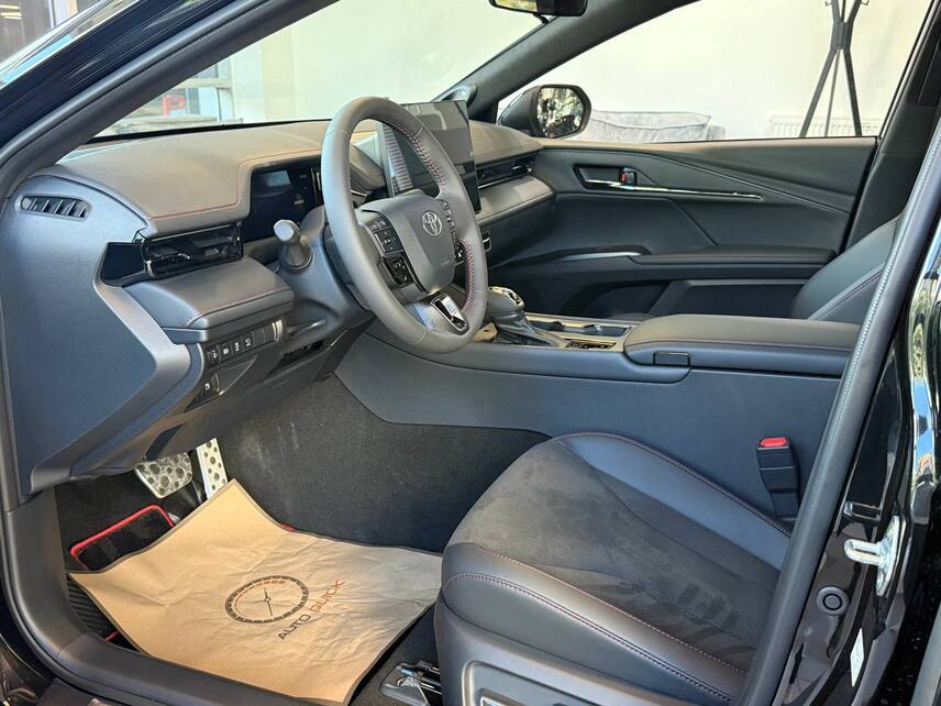  Toyota Camry , 2026, чёрный  — фото 4