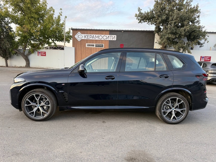 BMW X5 30Li, 2026, Carbon Schwarz — фото 4