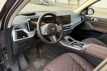 BMW X5 30Li, 2026, Carbon Schwarz — фото 11