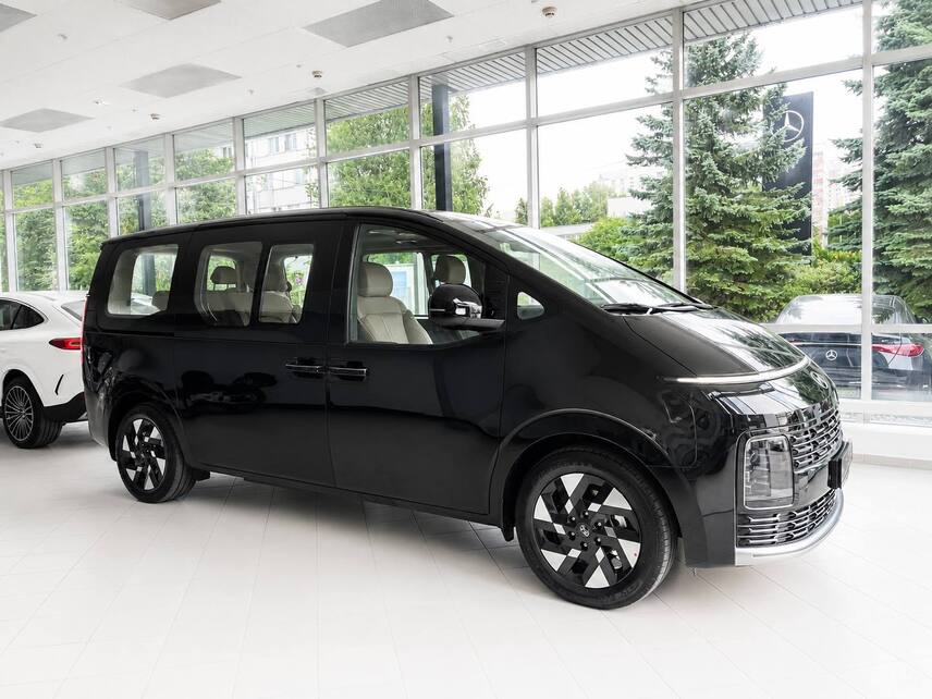 Hyundai Staria, 2026, Чёрный