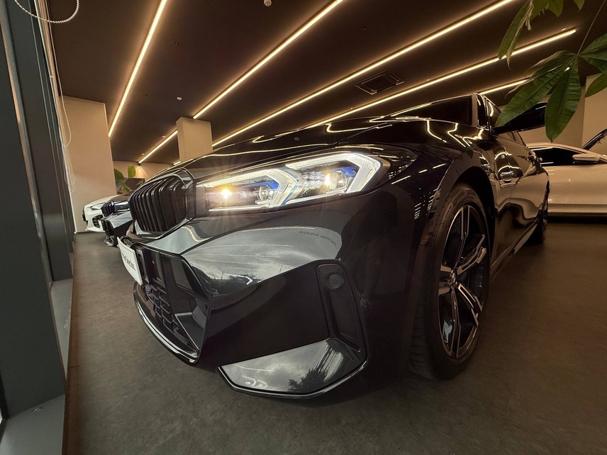 BMW 320d, 2025, Black Sapphire — фото 2