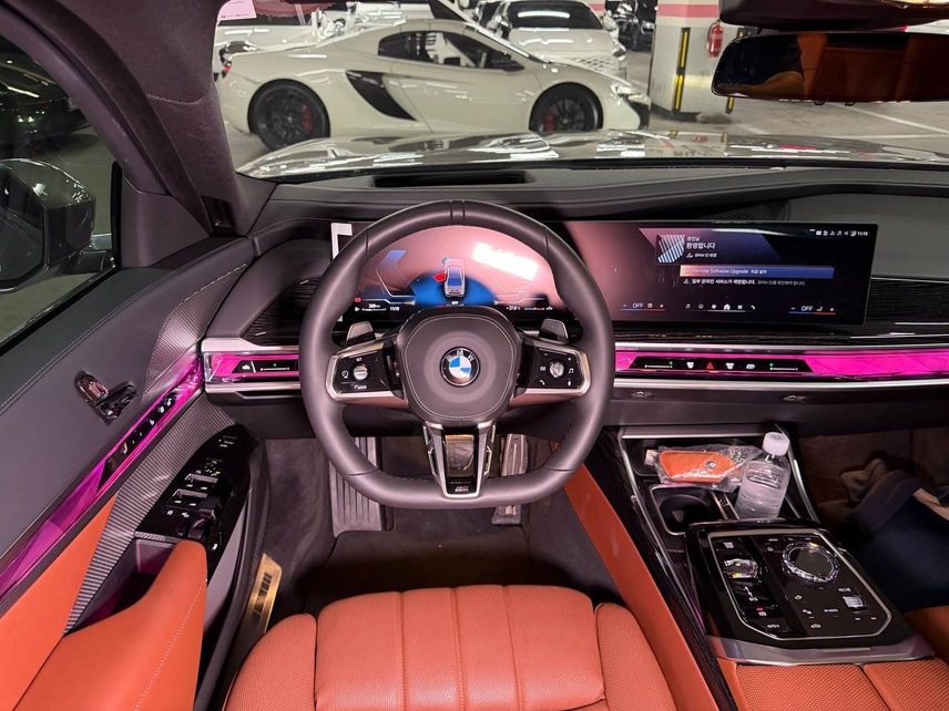 BMW 740i xdrive, 2025, Серый — фото 5