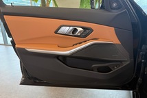 BMW 320d, 2025, Black Sapphire — фото 9