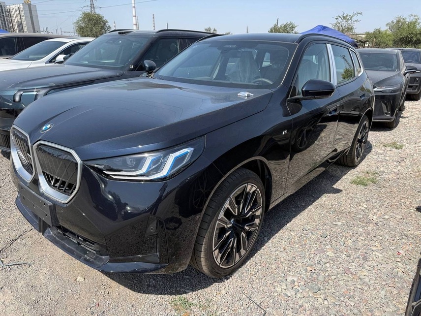 BMW X3 30Li, 2026, Carbon Schwarz