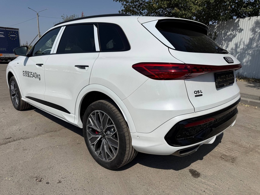 Audi Q5L 45TFSI, 2026, Белый — фото 5
