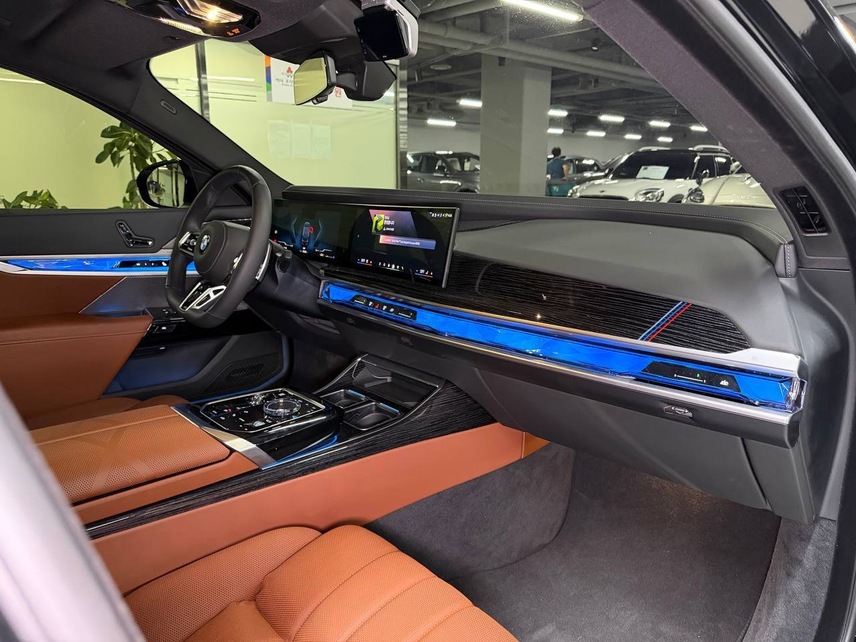 BMW 740i Xdrive, 2025, Чёрный — фото 6