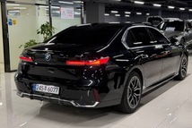 BMW 740i Xdrive, 2025, Чёрный — фото 19