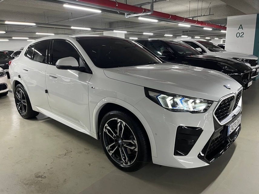 BMW X2 20i, 2024, Белый — фото 2