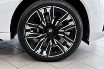 BMW X3 30Li, 2026, Carbon Schwarz — фото 11