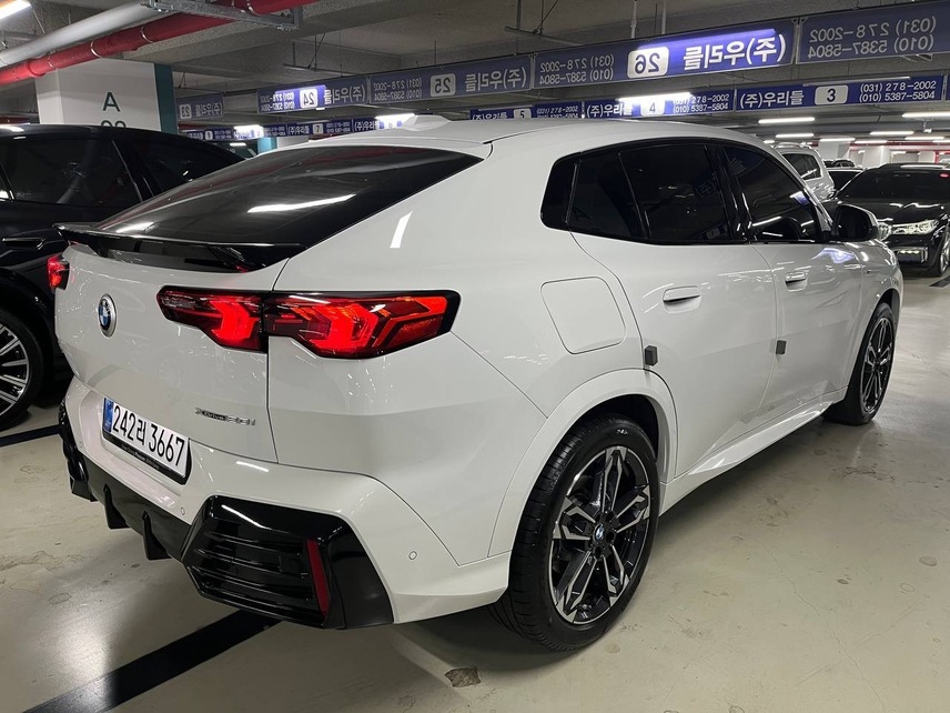 BMW X2 20i, 2024, Белый — фото 4