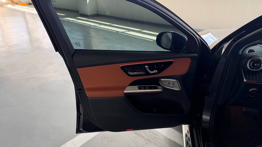 Mercedes-Benz Glc 300, 2024, Чёрный — фото 4
