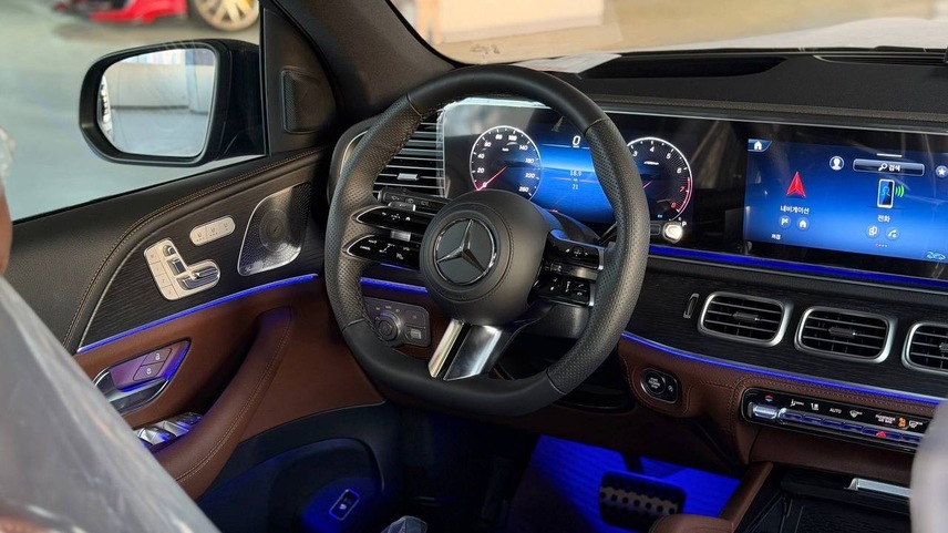 Mercedes-Benz Gls 450, 2026, Чёрный — фото 6