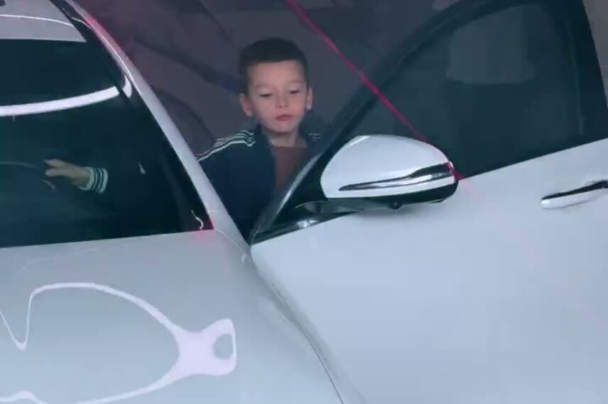 Mercedes-Benz E220